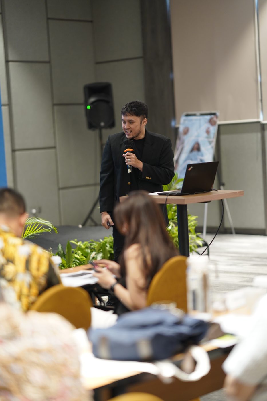 Sesi Diskusi Meja Bundar
